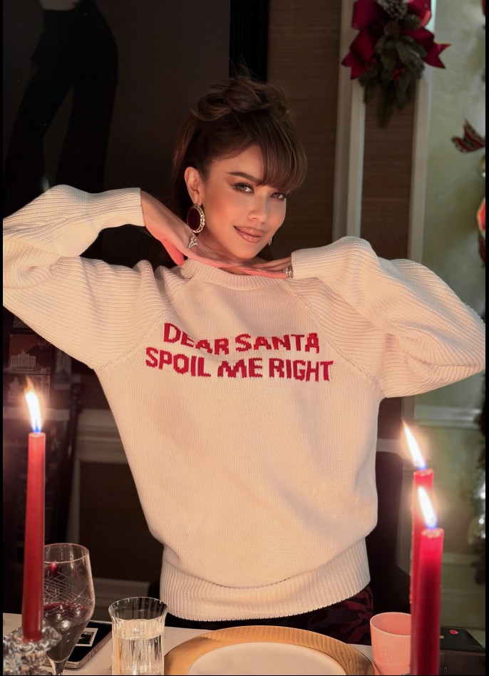 UNISEX KNITTED SWEATER - DEAR SANTA SPOIL ME RIGHT - WHITE